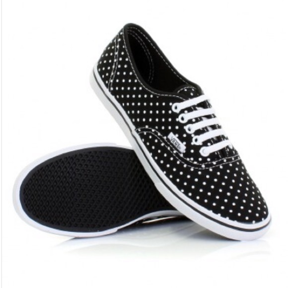 Vans Shoes - Vans sneakers shoes polka dot chambray pattern